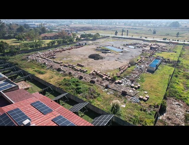 15,900M² VACANT LAND FOR SALE IN NEW MARKET